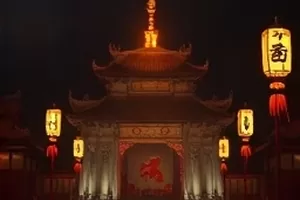 《零点航线》海报,夜空下的跑道灯